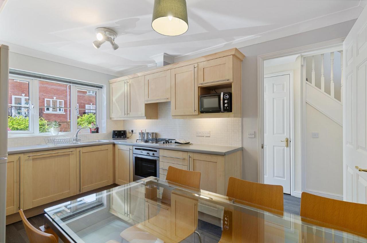 4Br Townhouse Wbalcony Free Parking Fast Wi-Fi Villa NWI Eksteriør billede