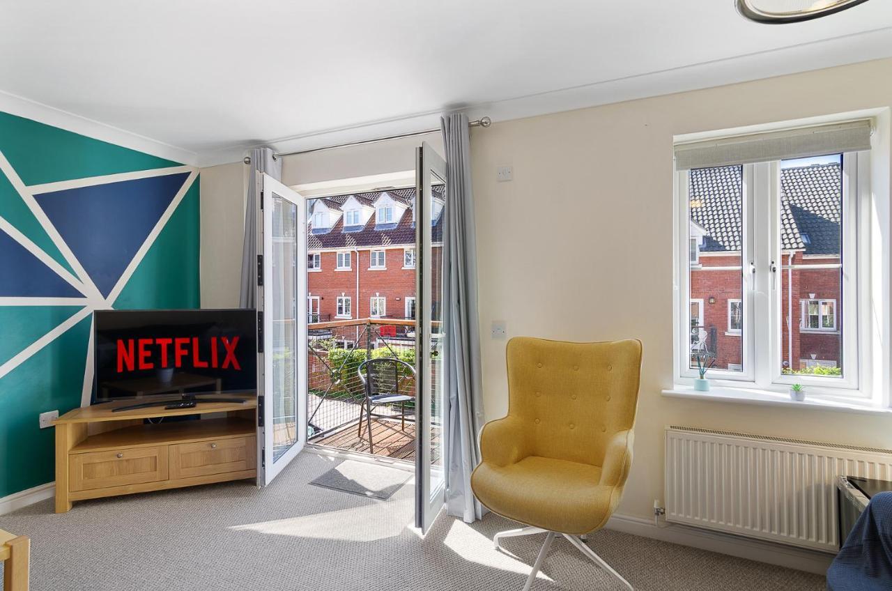 4Br Townhouse Wbalcony Free Parking Fast Wi-Fi Villa NWI Eksteriør billede