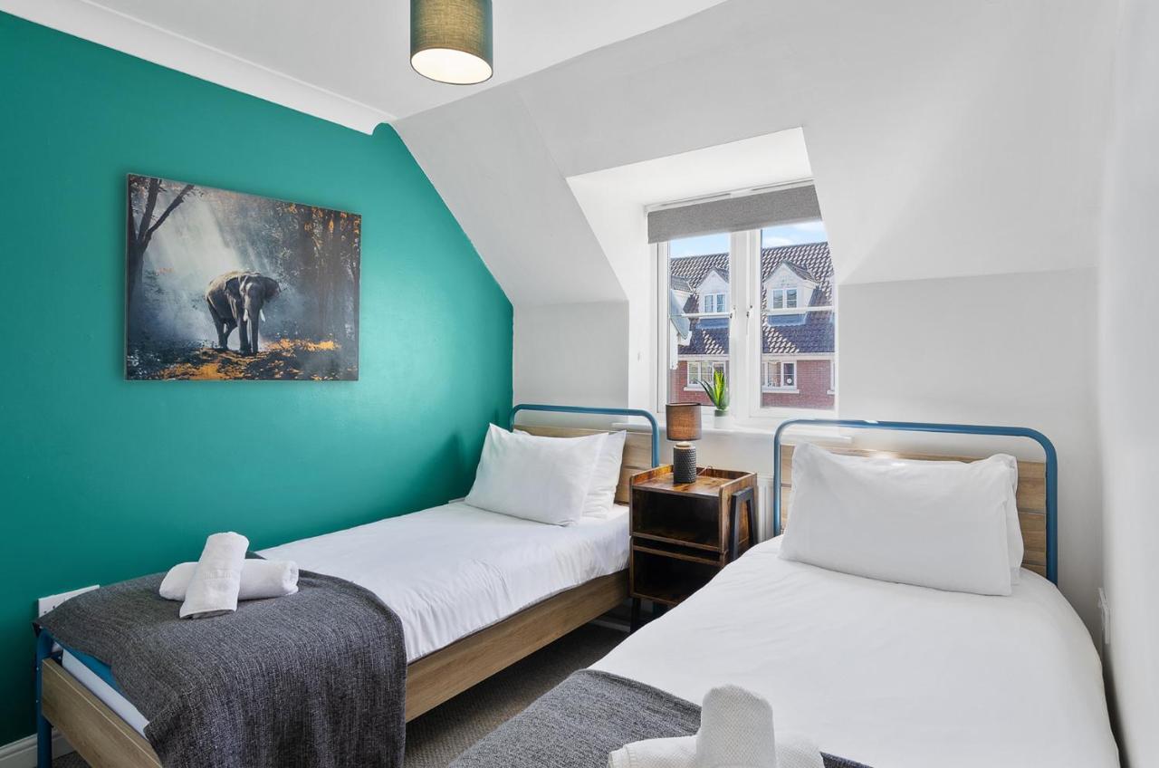 4Br Townhouse Wbalcony Free Parking Fast Wi-Fi Villa NWI Eksteriør billede