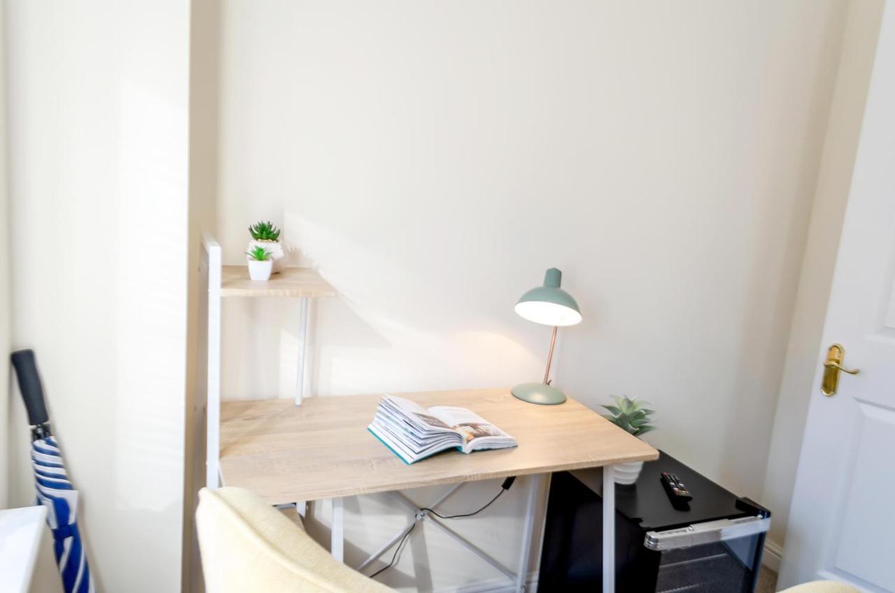 4Br Townhouse Wbalcony Free Parking Fast Wi-Fi Villa NWI Eksteriør billede